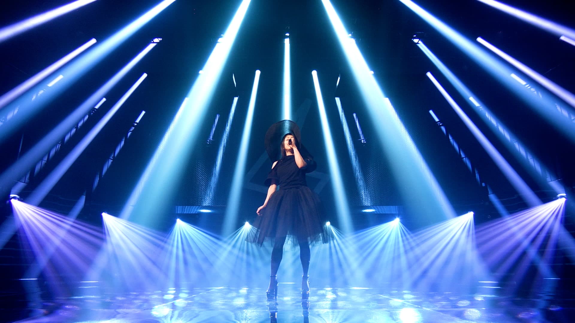 宇多田ヒカル 新曲「One Last Kiss」 CDTVライブライブでのパフォーマンス映像が期間限定でYouTube上で公開のサムネイル
