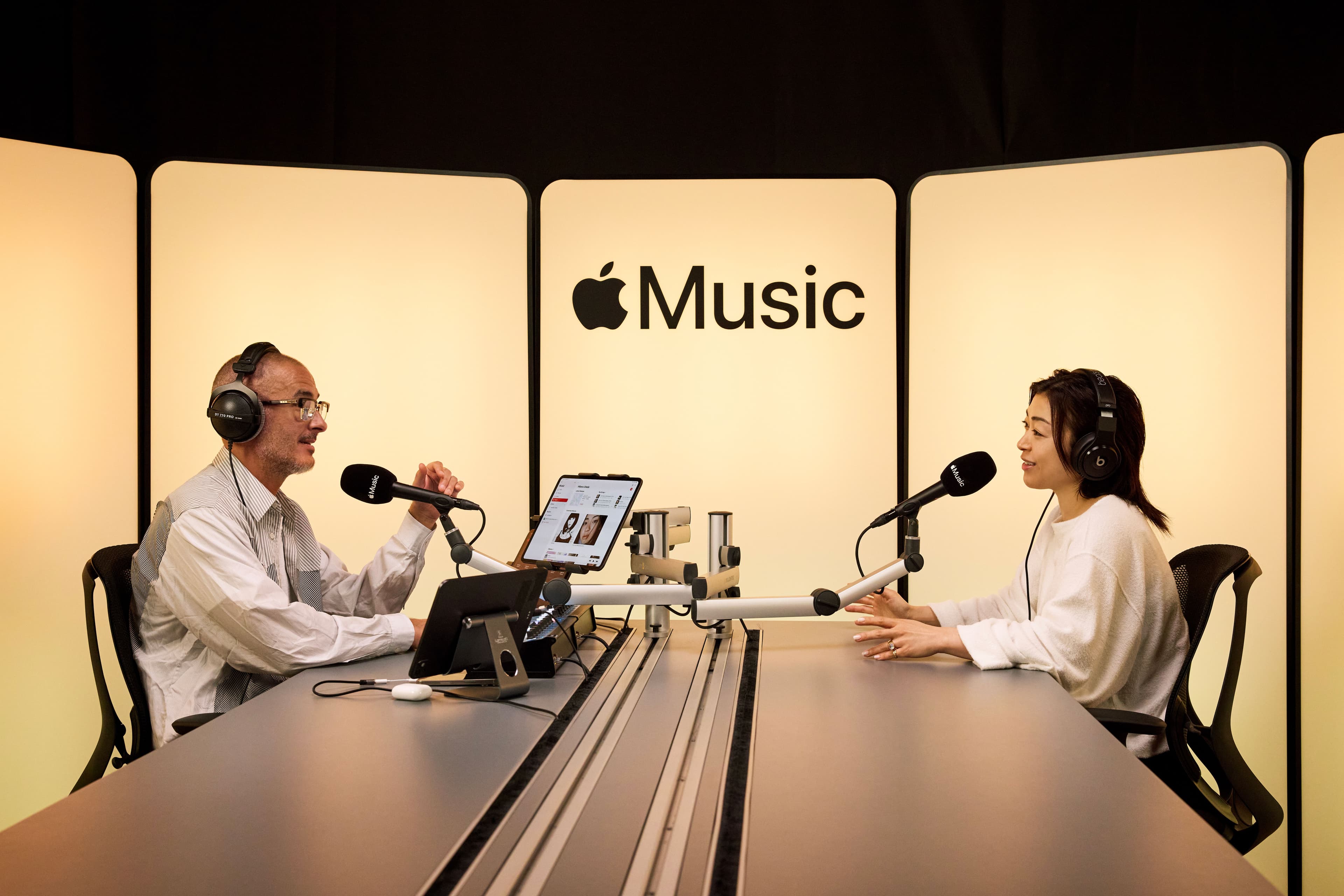 宇多田ヒカルがApple Music 1の看板番組 「The Zane Lowe Show」に3年ぶりの出演!のサムネイル
